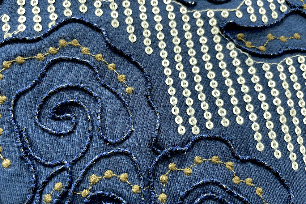 ビーズヤーン＆スパンコール刺繍